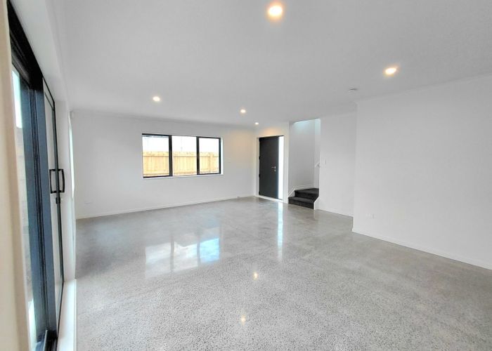 at 383b West Coast road, Glen Eden, Waitakere City, Auckland