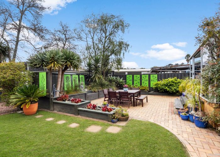  at 30 Vina Place, Massey, Waitakere City, Auckland