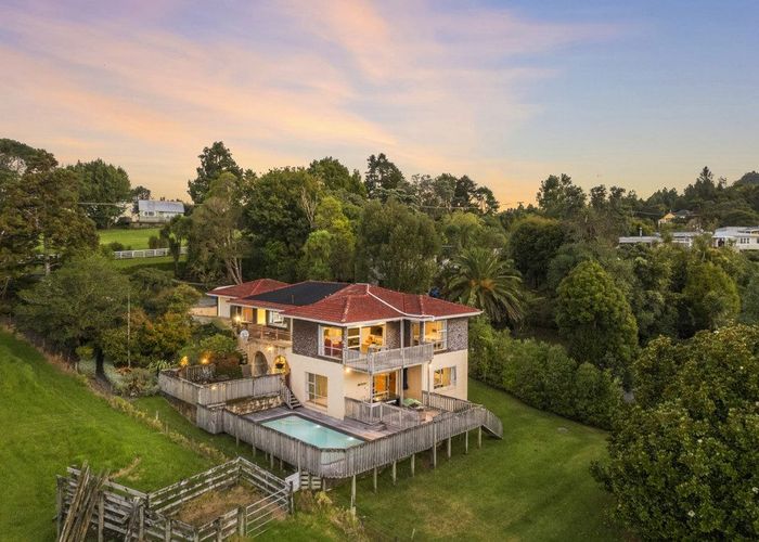  at 267 Forest Hill Road, Waiatarua, Auckland