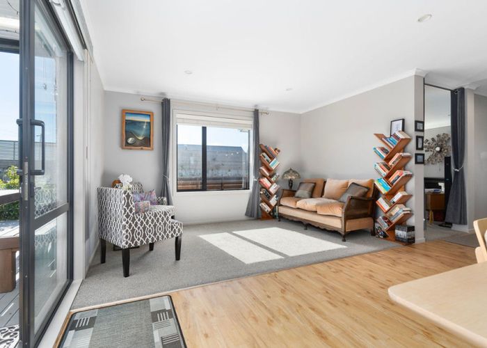  at 2 Devon Lane, Carterton