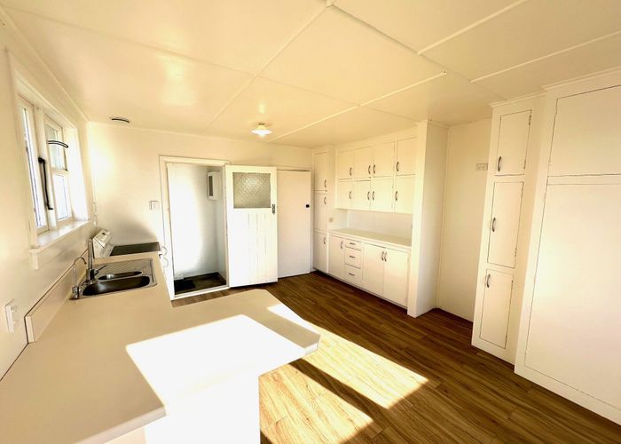  at 20 Anderson Road, Waiwera South