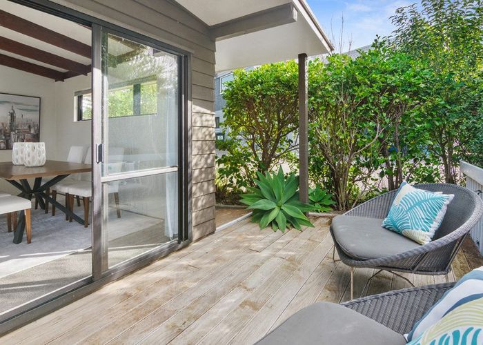  at 7a Ellangowan Road, Waiake, North Shore City, Auckland