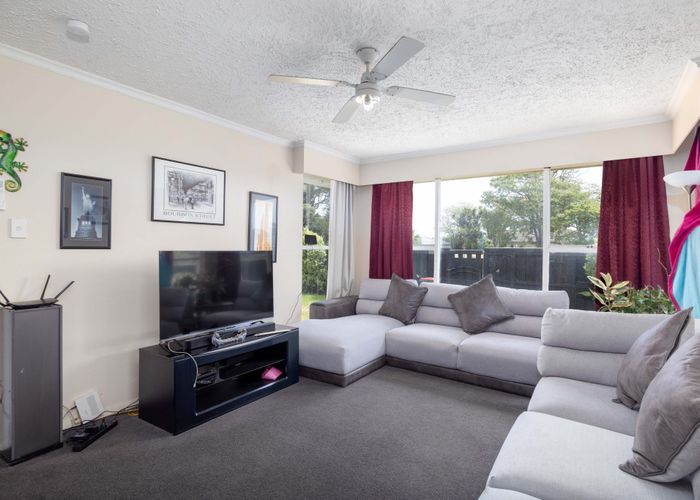  at 4 Woodlands Place, Aranui, Christchurch