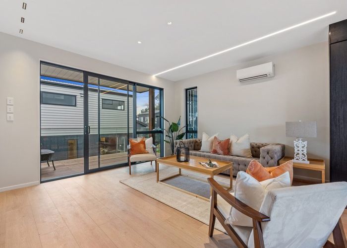  at 8/36 William Souter Street, Forrest Hill, North Shore City, Auckland