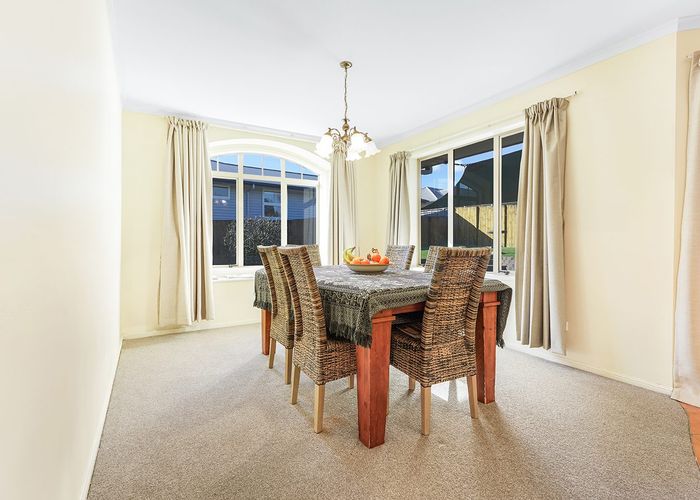  at 101 Dixon Road, Glenview, Hamilton