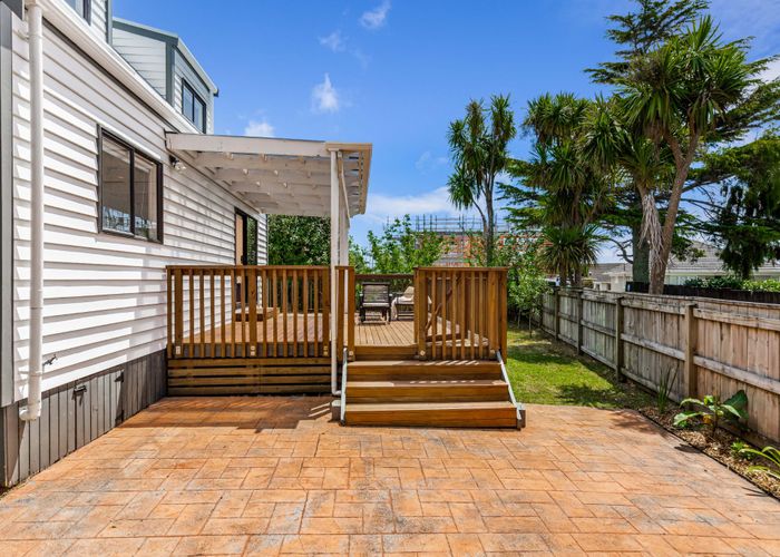  at 2/12 Neil Avenue, Te Atatu Peninsula, Waitakere City, Auckland