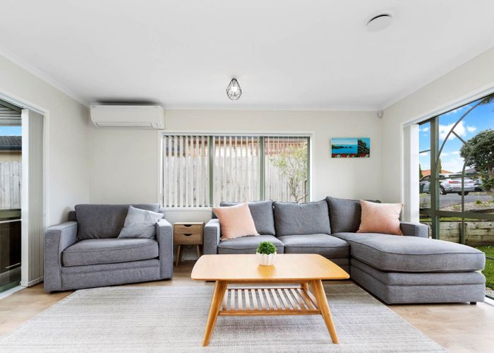  at 41 Robin Brooke Drive, Flat Bush, Auckland