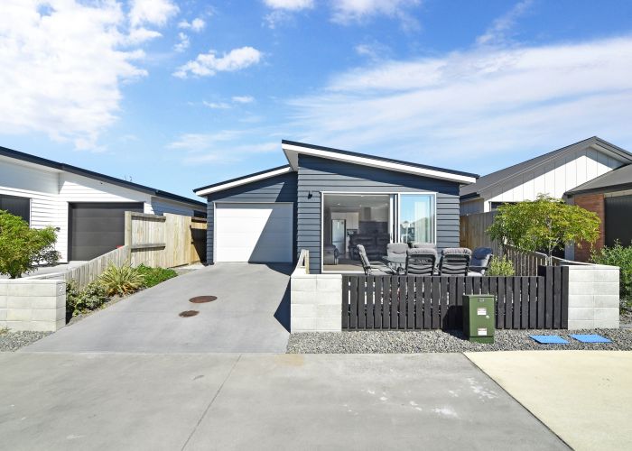  at 2 Pense Place, Papamoa, Papamoa