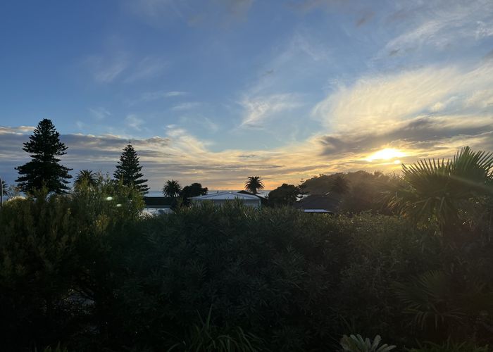  at 6 Rita Street - Includes Lawns and Gardens, Mount Maunganui, Tauranga, Bay Of Plenty