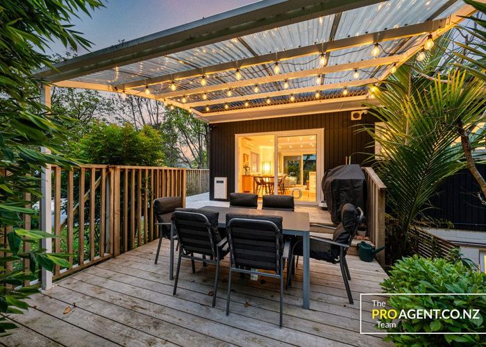  at 26 Daffodil Street, Titirangi, Auckland