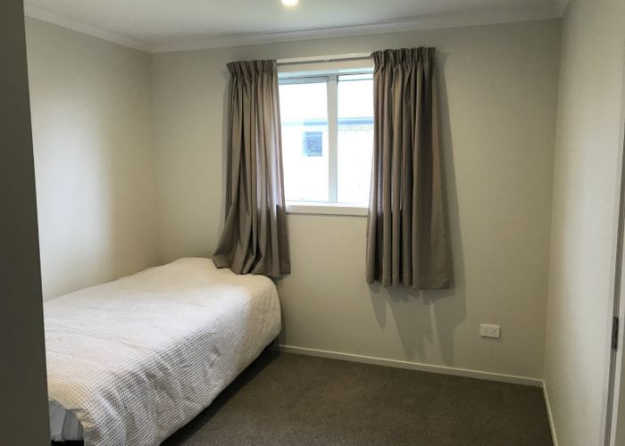  at 1/180 Burns Street, Leamington, Cambridge