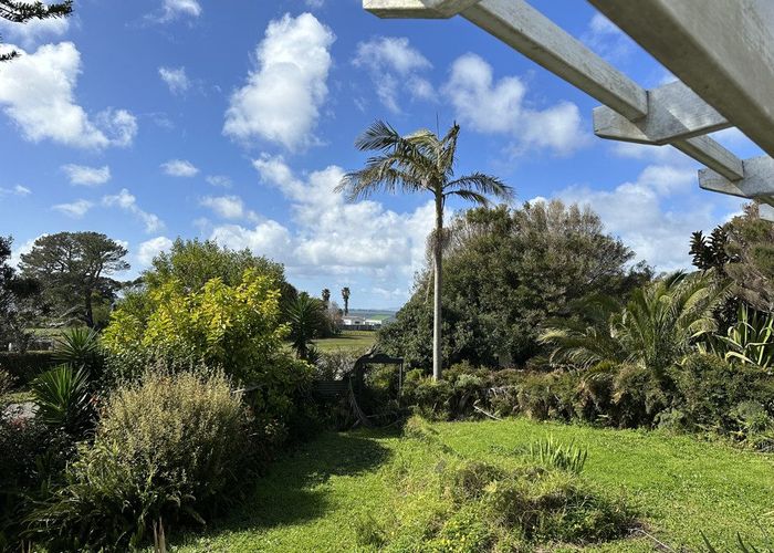  at 21 Lake Road, Kaimaumau