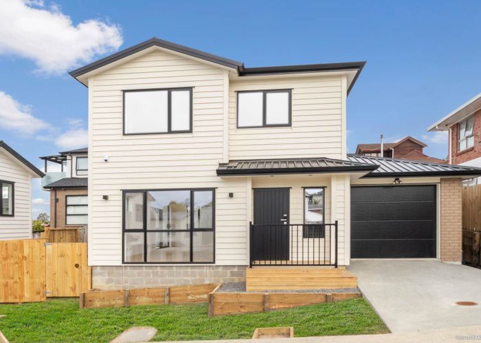  at 4237A Great North Road, Glendene, Auckland