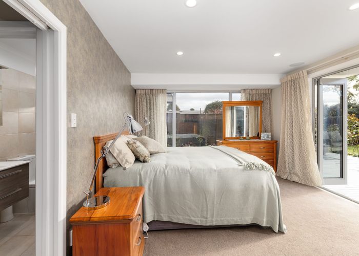  at 36 Harrowdale Drive, Avonhead, Christchurch City, Canterbury