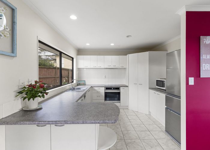  at 18 Navan Place, Dannemora, Auckland
