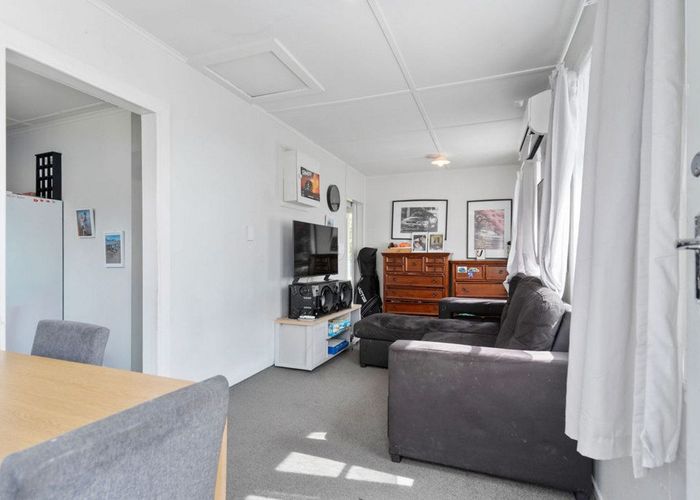  at 27 Oxford Street, Masterton, Masterton, Wellington