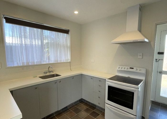  at 62 Mackenzie Ave, Woolston, Christchurch City, Canterbury