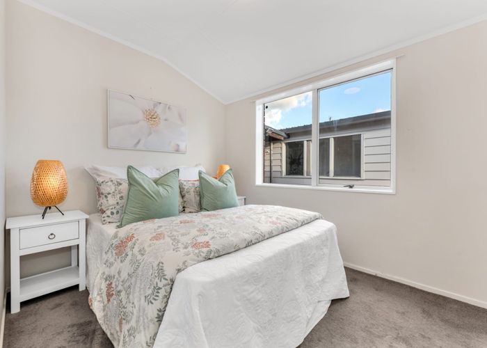  at 21 Oreti Place, Clover Park, Auckland