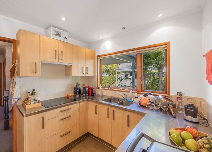  at 4/15 Wootton Road, Remuera, Auckland