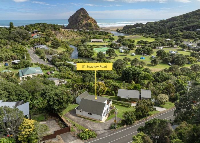  at 51 Seaview Road, Piha, Waitakere City, Auckland