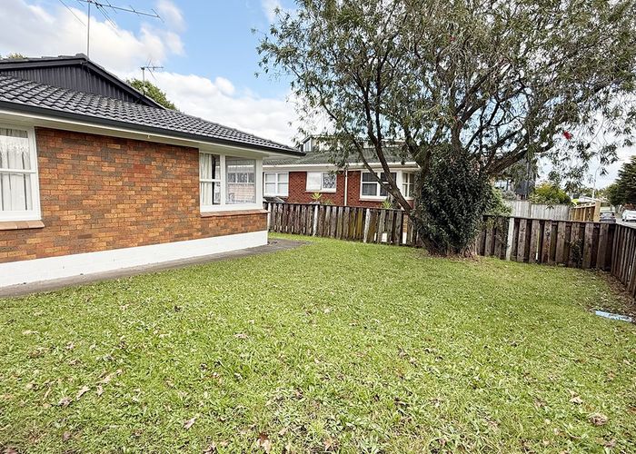  at 1/6 Edgewater Drive, Pakuranga, Manukau City, Auckland