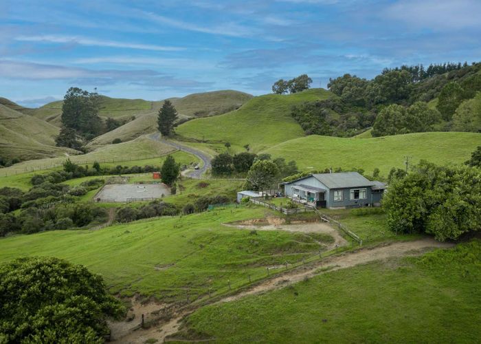  at 679 Stanley Road, Te Popo, Stratford