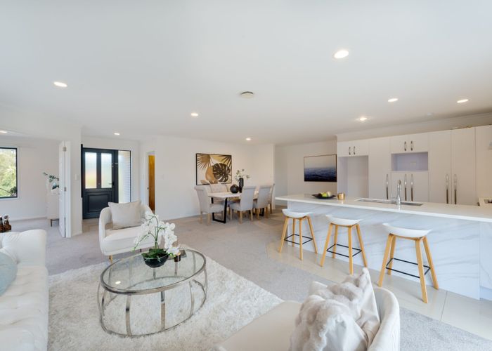  at 4 Shiraz Place, Henderson, Waitakere City, Auckland