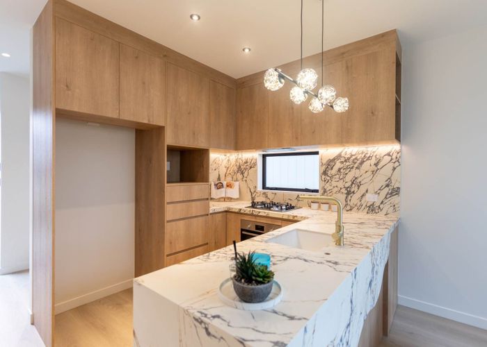  at Lot 2, 25 Grande Vue Road, Papatoetoe, Manukau City, Auckland