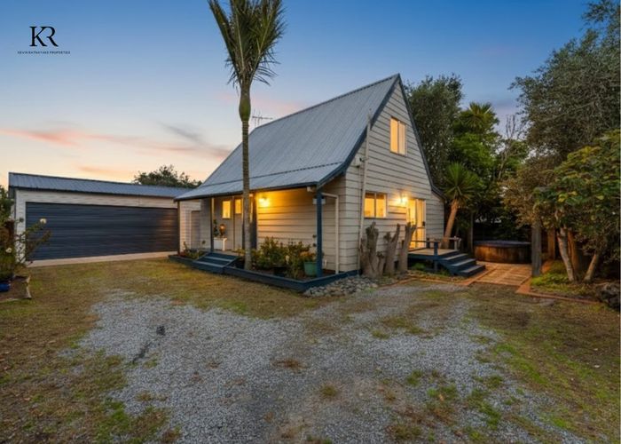  at 2/100 Beach Road, Pahurehure, Papakura, Auckland