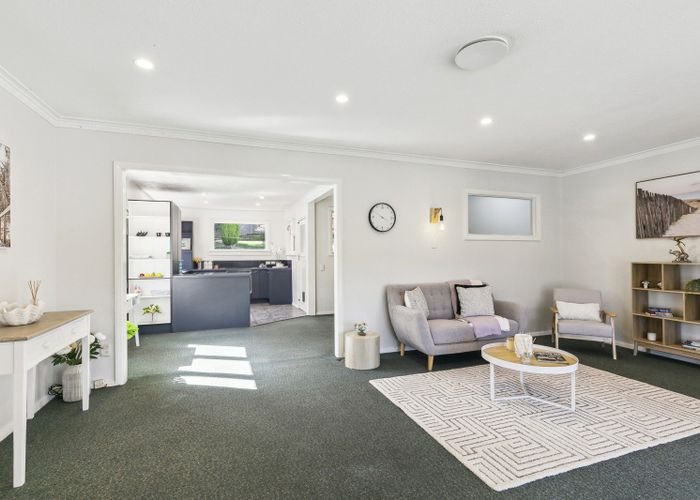  at 73 Taylor Terrace, Tawa, Wellington