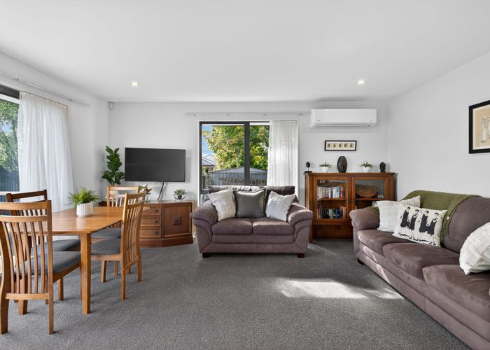  at 2/110 Hills Road, Edgeware, Christchurch City, Canterbury