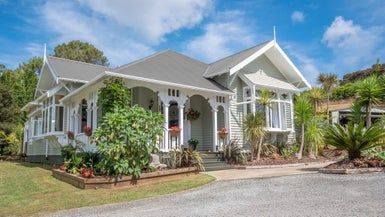  at 444 Hihi Road, Hihi