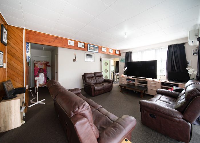  at 15 Gubb Place, Otara, Auckland
