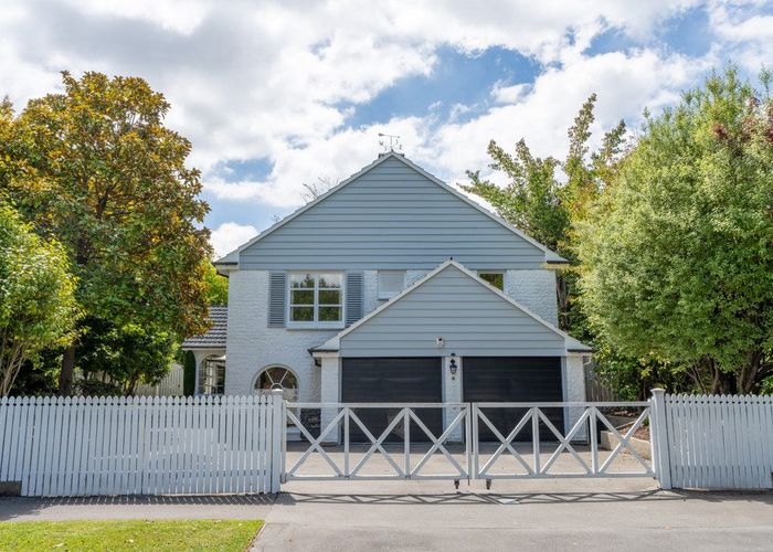  at 8 Tuirau Place, Ilam, Christchurch