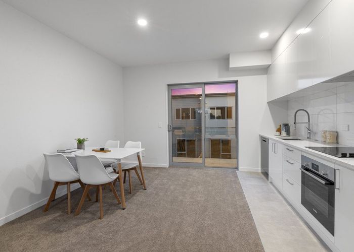  at 4/1 Matuhi Rise, Henderson, Waitakere City, Auckland