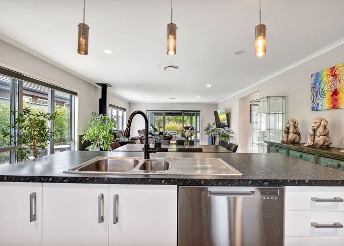  at 122 Pohutukawa Place, Waiwhakaiho, New Plymouth, Taranaki