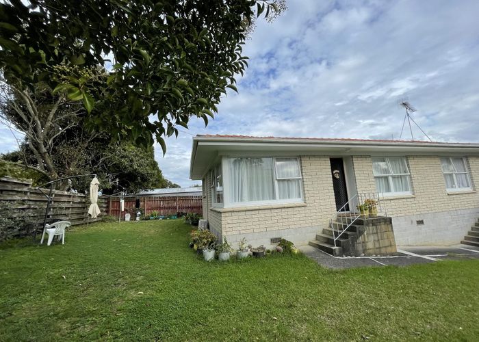  at 42 Cheval Drive, Tōtara Vale, Auckland