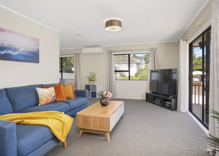  at 8 Santiago Crescent, Unsworth Heights, North Shore City, Auckland