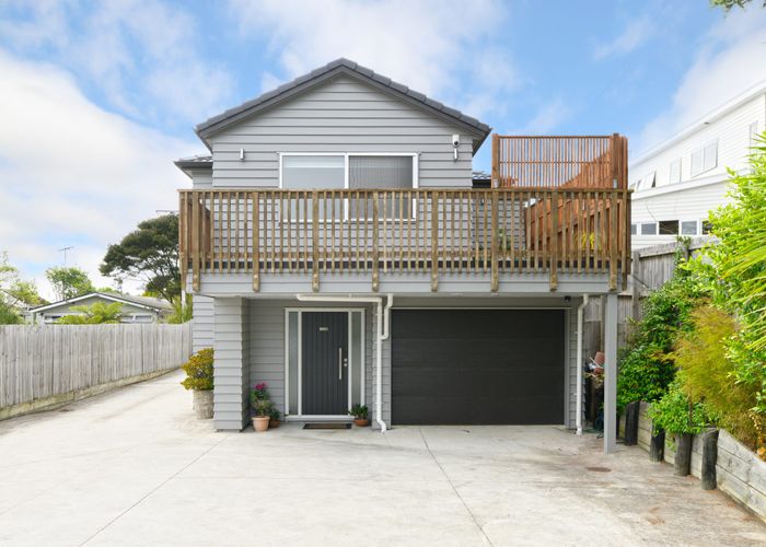  at 33B Lake Road, Northcote, Auckland