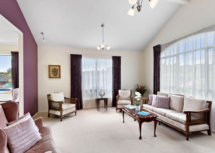  at 11 Norman Close, The Gardens, Auckland