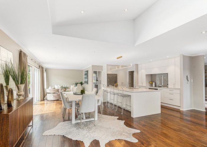  at 11 Holly Way, Sunnyhills, Manukau City, Auckland