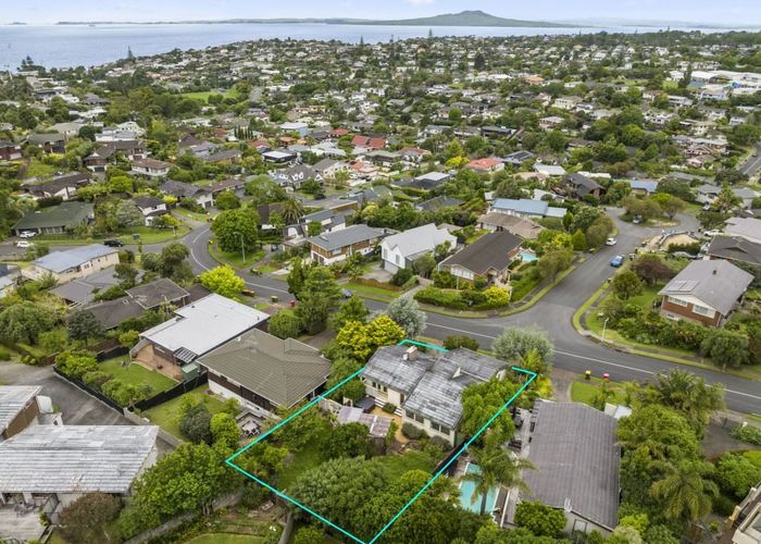  at 7 Amante Crescent, Mairangi Bay, Auckland