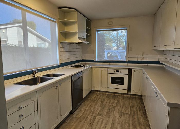  at 2/168 Yaldhurst Road, Sockburn, Christchurch City, Canterbury