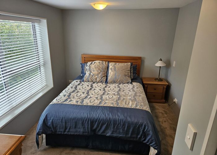  at 3/99 Aikmans Road, Merivale, Christchurch City, Canterbury