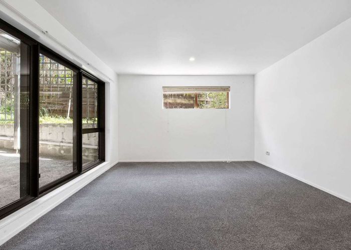  at Downstair/38A Makora Road, Massey, Waitakere City, Auckland