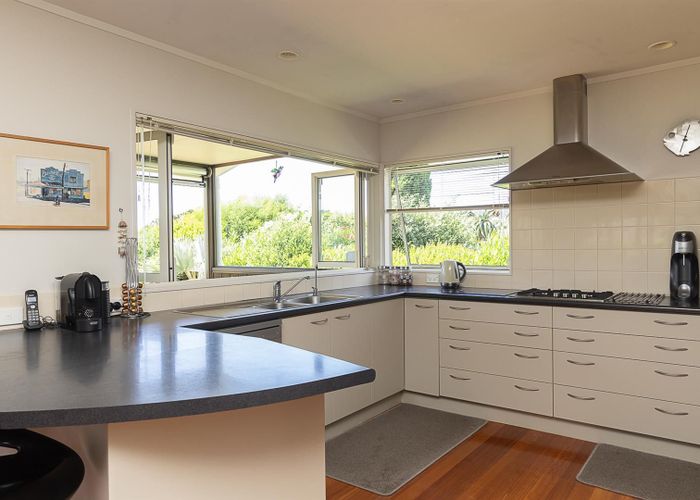  at 6 Ngatiwai Place, Whangaruru, Russell