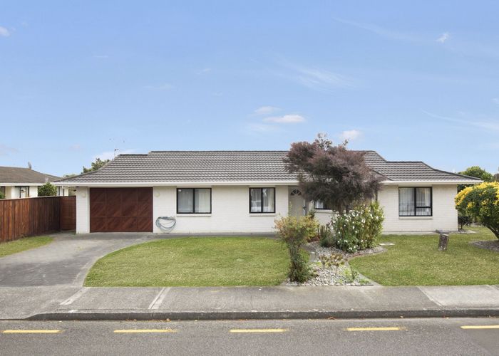  at 14 Belvedere Avenue, Waikanae, Kapiti Coast, Wellington