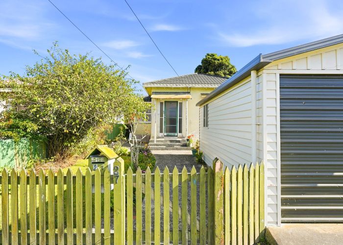  at 27 Mahoney Street, Whanganui East, Whanganui, Manawatu / Whanganui