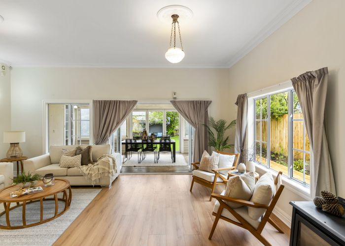  at 33 Churchill Road, Cockle Bay, Manukau City, Auckland