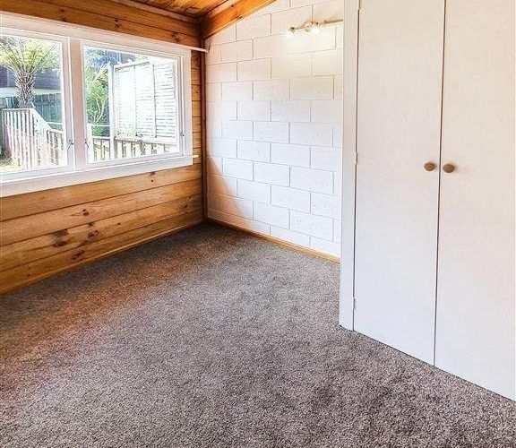  at 2/15 Selwyn Crescent, Forrest Hill, North Shore City, Auckland